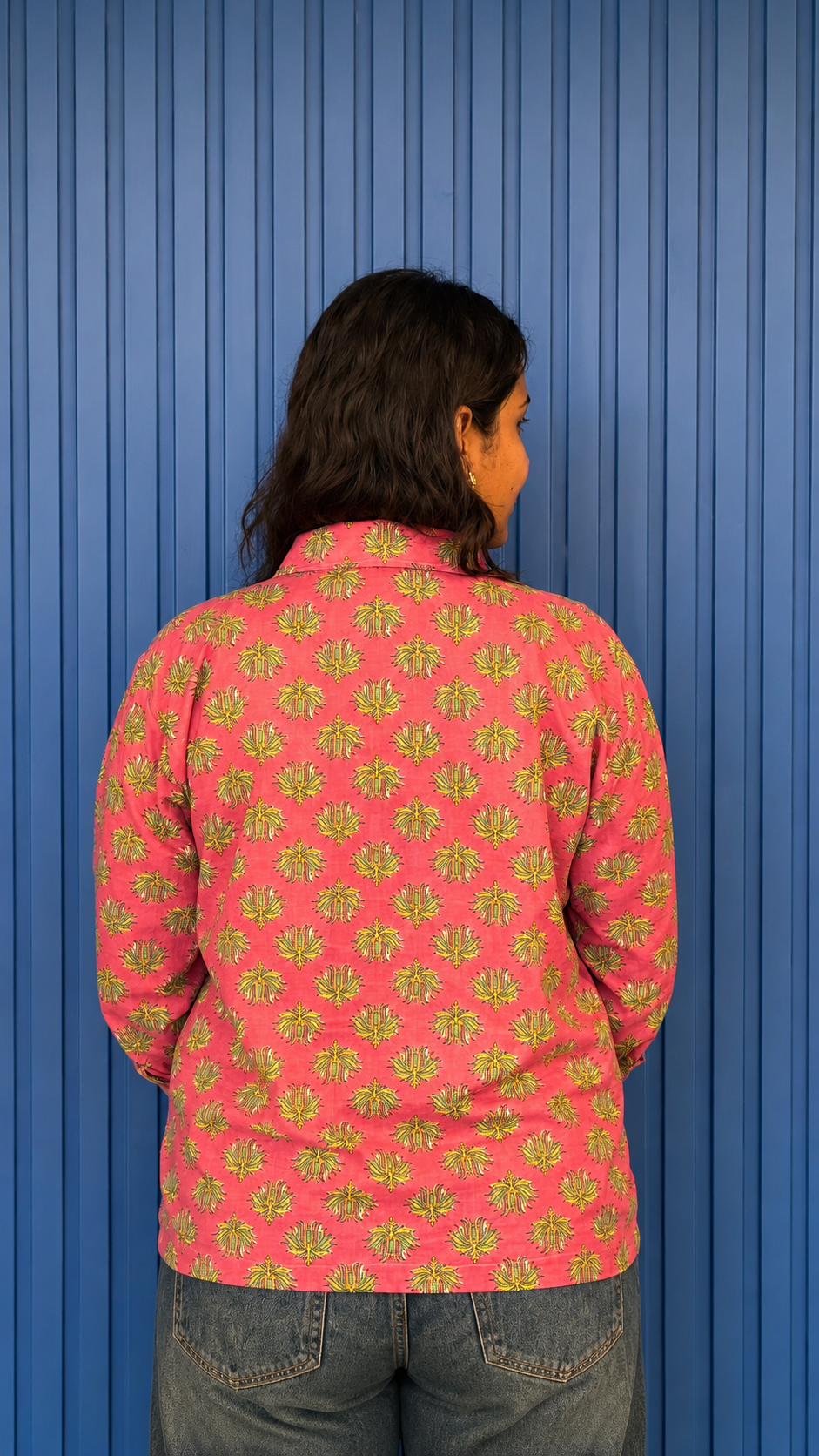 Model wearing Gulika floral shirt by Jayzzedup