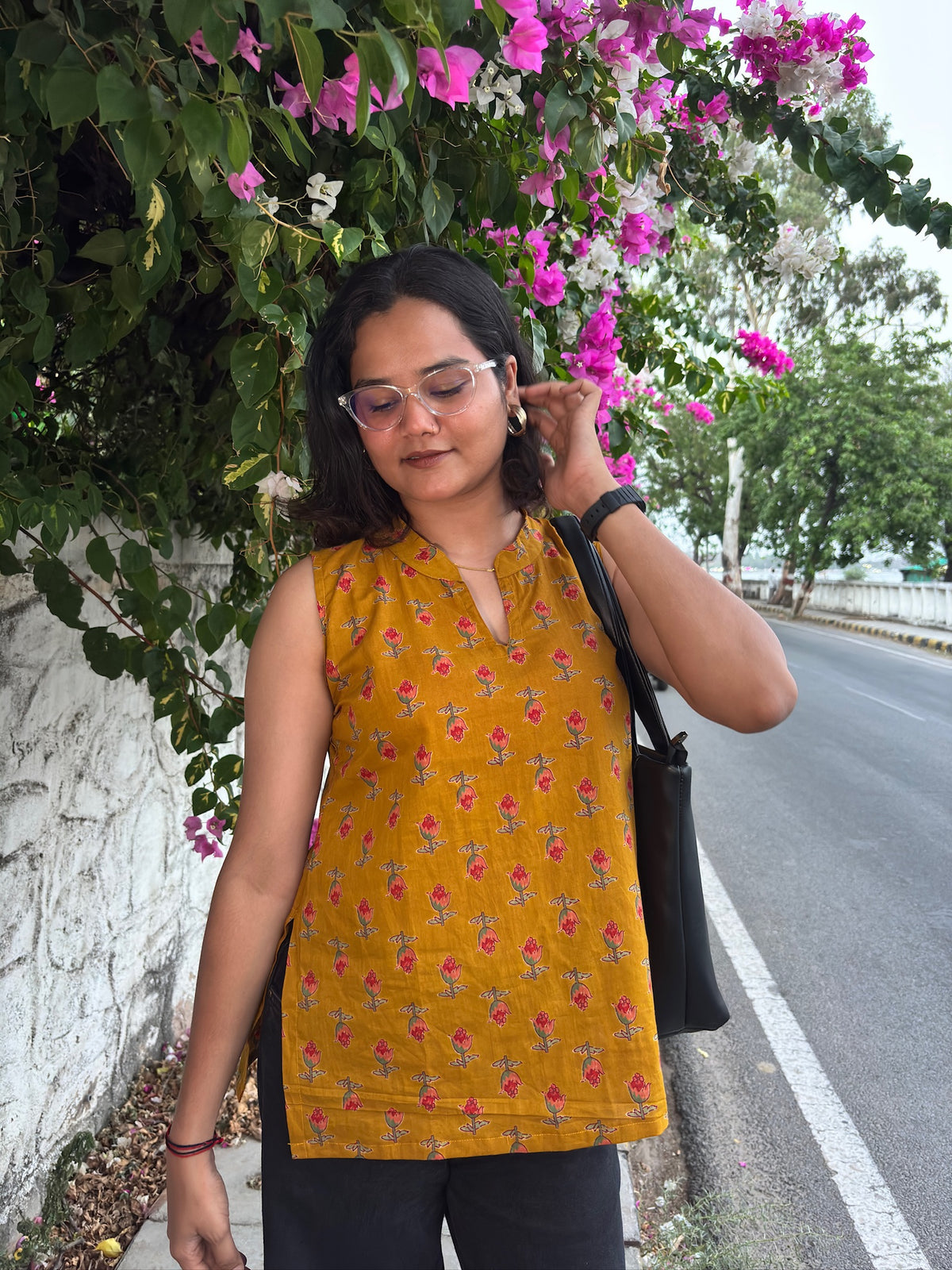 Lotus Print V-Neck Sleeveless Top and Short Kurti for Women by Jayzzedup